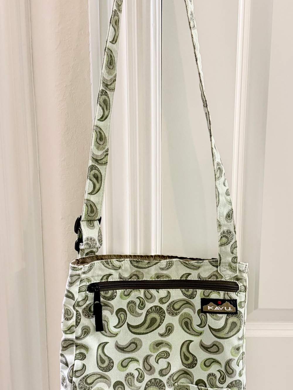 Kavu Light Green Paisley Crossbody Bag